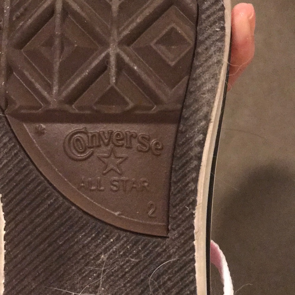 Pink converse - Picture 3 of 5